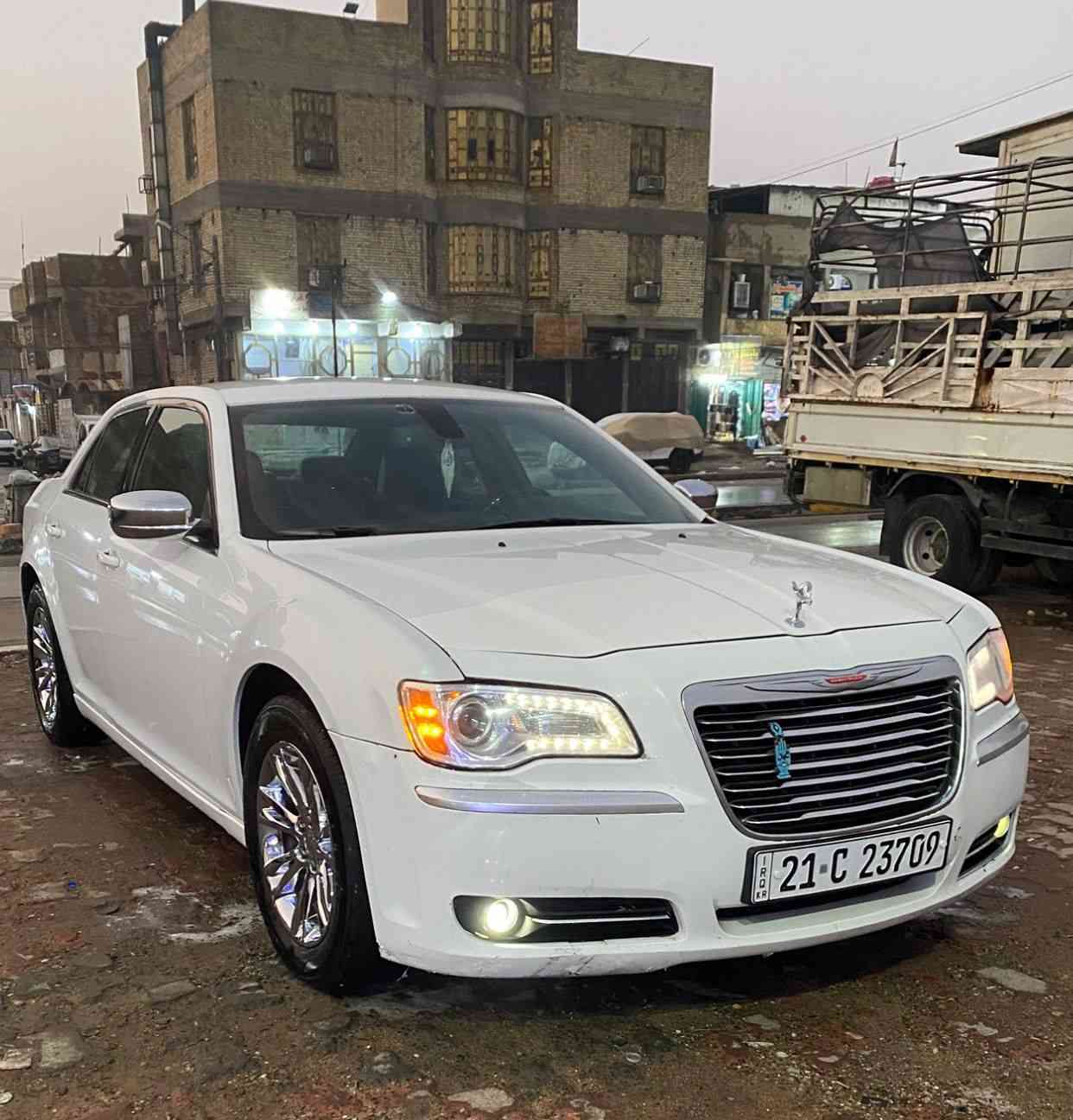 للبيع اوباما S300 موديل 13 فول السيارة عدى الفتحه رقم سليمانية هزة  سنويه جديدة بأسمي شرط التحويل الگير والمحرك وأكسل شرط طگ كارتون  تخم تايرات أدامة كاملة نوزلات پلكات غرفة جديده S   والحادث بلمنشور السعر 178 للبيع او مراوس اي استفسار التواصل عل رقم او _ واتساب ***********
