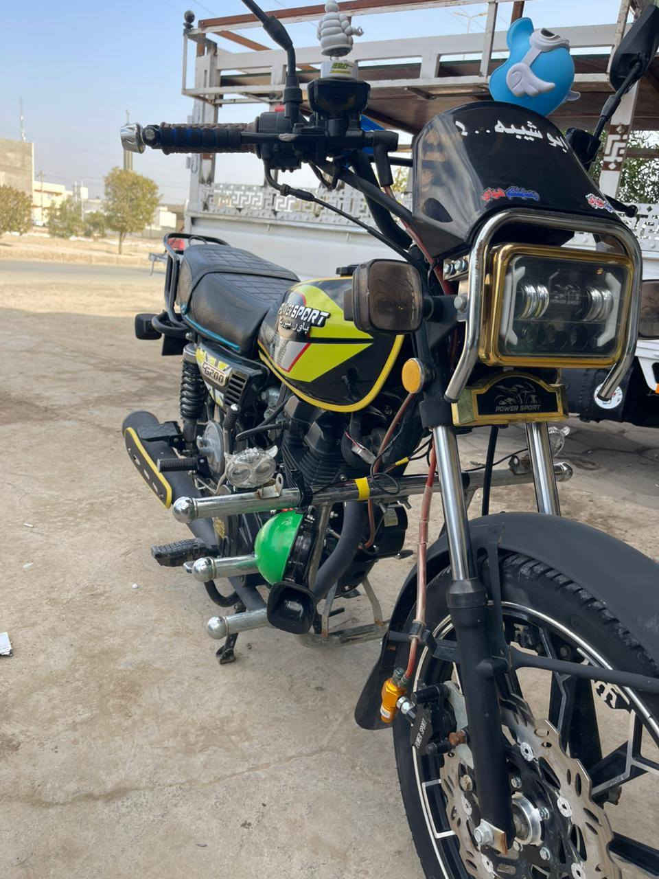 للبيع 🌿
دراجه ايراني باور سبورت 👑
محرك 200  
موديل 25 
الدراجه نضافه فول 
ماشيه 20 الف
مكانه الرمادي التأميم  
السعر 900 وبيه مجال حك الجيه الدراجه صار 4اشهر من شديته 
للتواصل ***********
