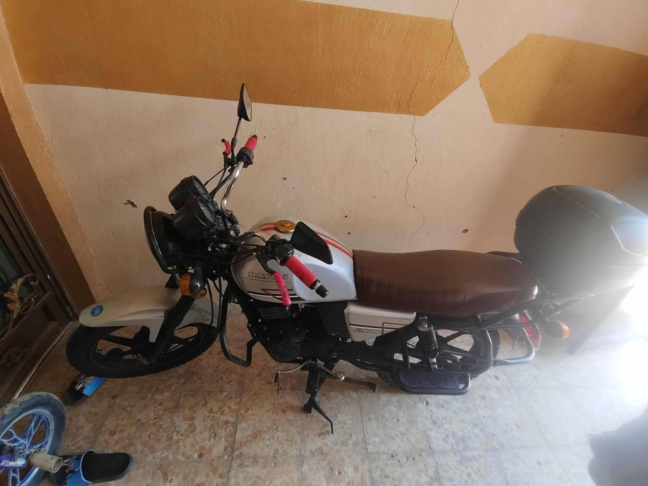 السلام عليكم
دراجه دايون نفخ موديل 21 أوراق اصولي
السعر مليون و500بيها مجال 
الدراجه مابيها اي نقص العلم جانت مضمومه الدراجه


**إذا كنت صاحب هذا الإعلان وتريد حذفه لأي سبب، رجاءا أرسل رسالة إلى الدعم الفني**