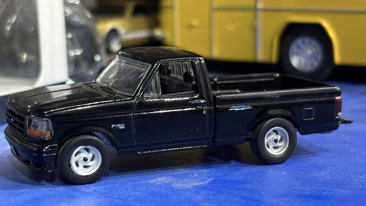 Ford pick-up 1994

صناعة شركة Greenlight 
الحجم 1:64

السعر 7 الف ونصف فقط🔥 

يتوفر توصيل لجميع محافظات العراق 🤩💙

 📍العنوان / شارع فلسطين - خلف المستشفى العالمي 
مكتبة الأمين للحجز و الاستفسار على الرقم او مراسلة الصفحة ***********
#مصغرات #سيارات_مصغرة #بغداد
