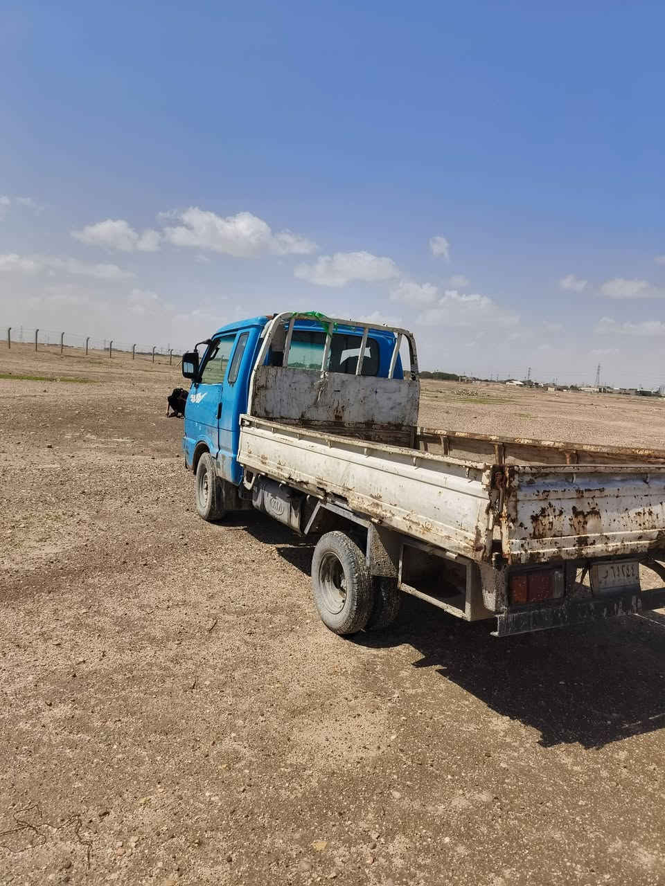 السلام عليكم كيا حمل رقم بصرة تحويل ثاني يوم مكان البصره الزبير مكينه بيها تبخير السعر  28 سنويه منتهيه شاصي مكفول رقم شاصي ما واضح بليته موجوده اتكفل غرامات كير اكسل جديد تواير خلفيه كرتون حداده توه مشتغلها السيارة ملكطه خياساتها كلها ***********
