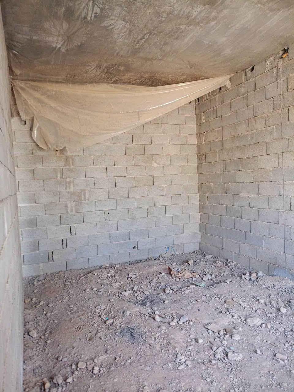 هیکل 180م كركوك بنجاعلي خلف مدرسة جراخان
#مكونات (غرفتين نوم وهول مطبخ مفتوح صحيات داخلي وكراج سيارة)
فرع عريض
قريب من مدرسة
#سعر 29مليون وبي مجال
-------------------
هه يكه ل بوفروشتن 180م
كه ركوك به نجا علي بشت قوتابخانه ي جراخان
بيكهاتوه(دوو زوري نوستن هول جيشتخانه كراوه سحيات له زوره وه كه راج
#نرخ 29 مليون
☎️ *********** واتساب
☎️ *********** واتساب
