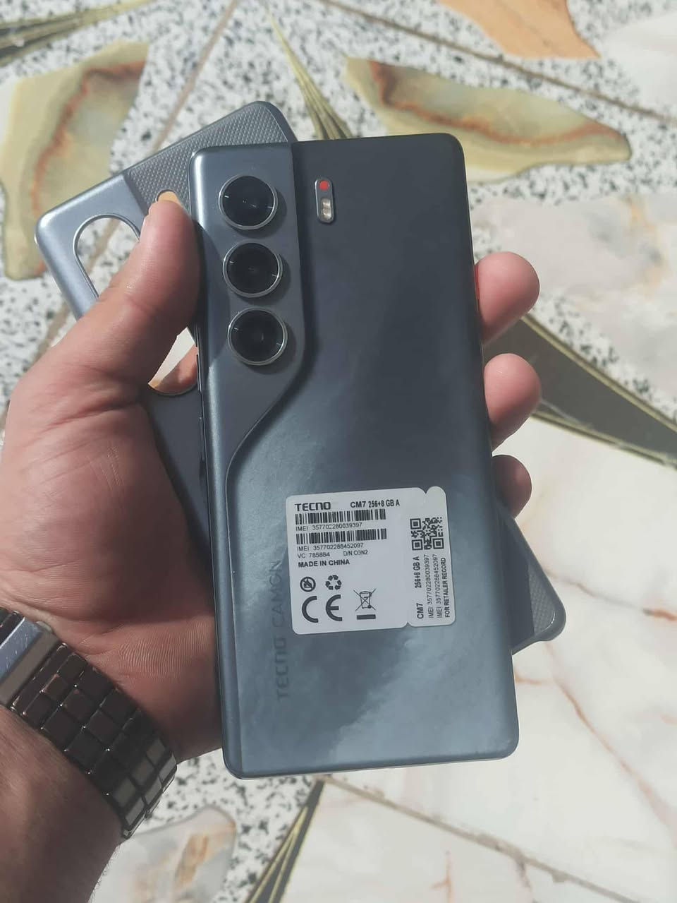 تكنو كامون 40 برو5 g
كامل ملحقات 
نضافه ١٠٠
ذاكره ٢٥٦ 
ملحقات كارتون وشاحنه وكفرات ثنين
للبيع او مراوس بايفون11برو ماكس
سعره٢٧٠ وبي مجال
مكاني محاويل
***********
