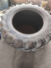 تخم تاير حجم ↓ امامي 14/28خلفي/18/38 للبيع الاتصال ‏‪0775 764 5355‬‏
