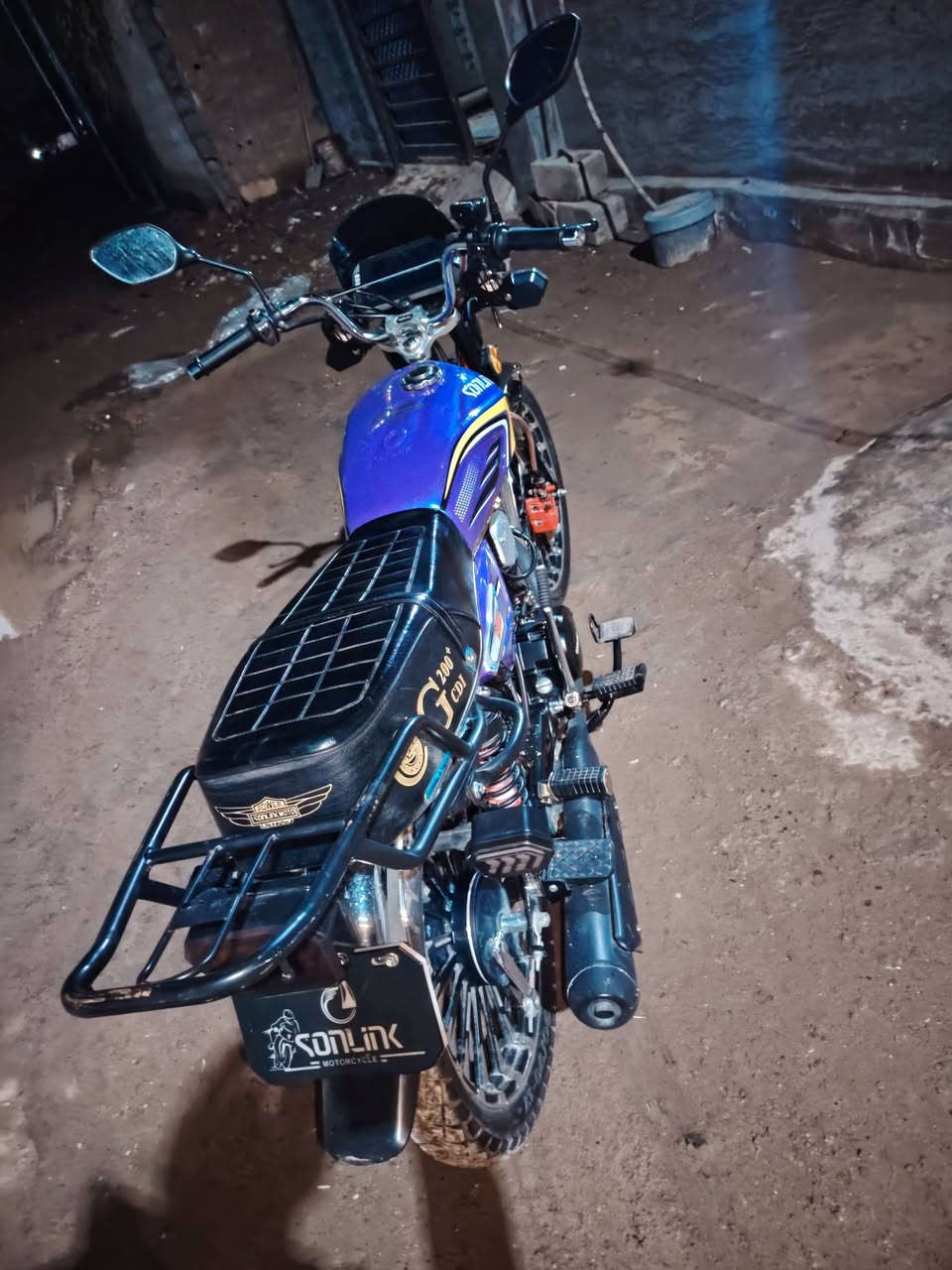 سيفان سونك 2025 لون بنفسجي 💜 دراجه جديده
محرك اسود 200cc دراجه مكفولة اوراق كامله بصمه
شقاله فقط شاشه طفت للمراوس شعندك تعال خاص
مكاني خان بني سعد سعر 750 قابل للتفاوض
***********
