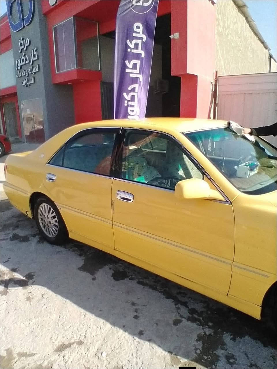 السلام عليكم ..  كراون  ((   ملكه.  ))
للبيع ملكه  رقم صلاح الدين   
 
 موديل  _2002 _اصل 
تحوير جوه نجف وفوك نجف يخبل 
مكينه. دي فور الجبير جديده 
شاصي 75 .  
كير مكينه كله جديد 
وكاله  ثاني يوم 
كفاله عامه. كص وضربه ونقل جثه 
سياره جديده كلش وجاهزه  

✅  ♕  المواصفات ♕
✅       : 4دكم   :
✅   كرستال اصل
✅  كشنات كهربائي
✅  مري شفط بلاد  
✅  داخل بيجي 
✅ 
✅  تحكم  خلفي كامل بلصوت  
✅   دمام خلفي  
✅مثبت سرعه
✅ غرفة بيجي  وصاج ملكي 
✅ سييدي 6. اقراص
✅ برده خلفيه 
✅ سستم ايرباك
 وبعد بيهه مواصفات ماذكرهن 😍
بيع او مراوس  السياره اصل منفيس 
العنوان : نجف الأشرف 
ل الإتصال 

***********⭐😁 السعر ب 105وبيهه مجال
