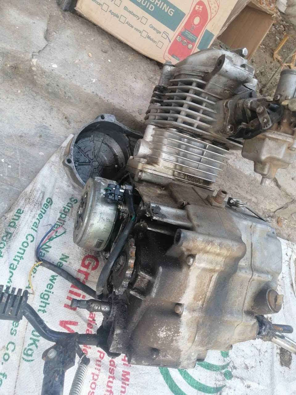 محرك  نامه شغال نكره شرط الضمان يحتاج فقط لحيم للهندر انطي شرط الضمان صوته ناعم السعر  ٤٠  وبي مجاال بسيط مكاني بلدروز  رقم  ***********
