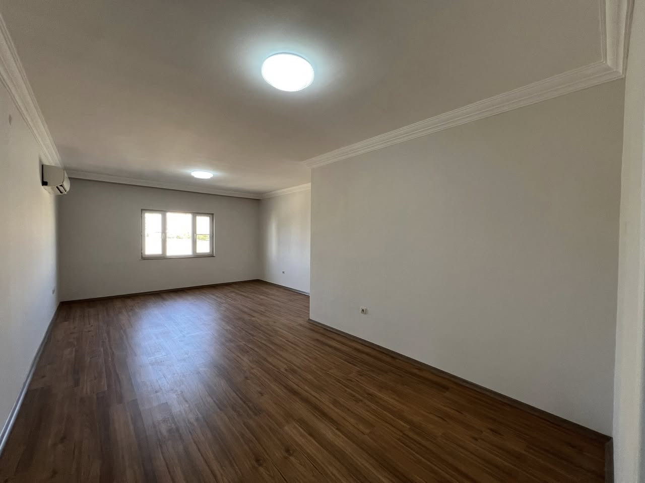 شقة للبيع في افروستي
نوع الشقة B18
غرفة النوم 3
مساحة 168
واجهة شيمال شرق
ارقام الهواتف 
***********
‏Whatsappe/Viber
#عقارات_للبيع #بغدادية #دهوك #avrocity #للبيع #duhok #دهوكيه #افروستي #موصل
