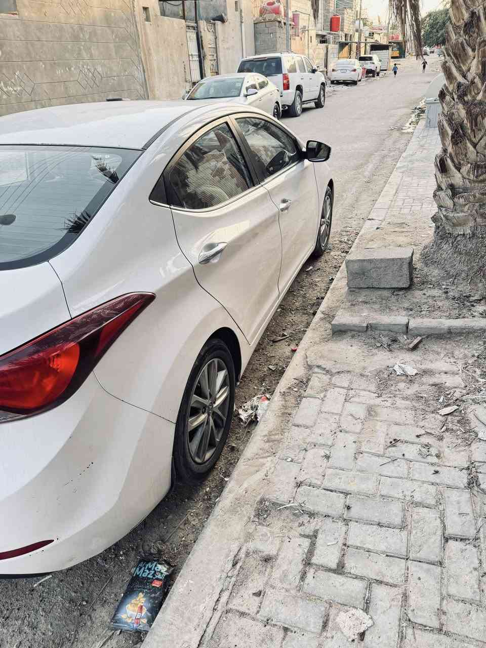 السلام عليكم النترا خليجي فول ما عدا البصمه بيها بارد بل جاملغ الخلفي وبيها صبغ بل تكمه محرك 1800 السعر 118وبيها مجال رقم ***********
