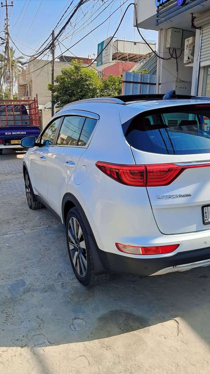 السلام عليكم للبيع فقط بدون مراوس
كيا سبورتج 2016 

خليجي مكفوله من الصبغ والتبديل

فول مواصفات جي تي لاين  

🛑بانوراما 

🛑رادارات 

🛑حساسات اماميه وخلفيه 

🛑كامره

🛑 فور ويل

🛑 محرك 2400 

🛑كشنات جلد 

🛑كشنات كهرباء 

🛑بصمة تشغيل 

🛑بصمة ابواب 

🛑كشنات تدفئه 

🛑فول تحكمات

🛑شاشه كبيره

🛑تبريد قطعتين  

وهواي مواصفات بعد 

ماشيه 112 الف كيلو متر 

والسيارة بلادية حتى دعامياتهة بإستثناء بارد بسيط وممبين رقم وسنوية جديد بأسمي 

السعر 178 ورقه 

مكانها بغداد سيديه 📍

للاتصال ***********
