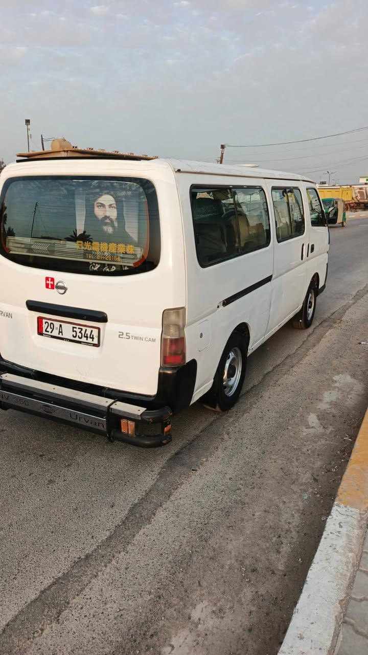 السلام عليكم نيسان اورفان موديل 2010 رقم انكليزي مكينه وكير واكسل مكفولات تبريد شغال تخم تاير السياره جاهزه السعر 110 وبيه مجال مكان السياره بغداد المعامل للاستفسار الاتصال الاتصال ***********
