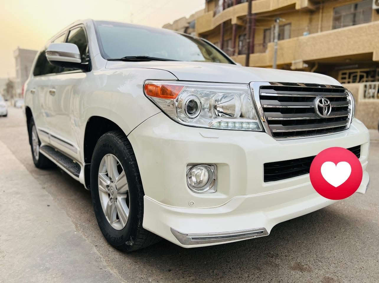 السلام عليكم للبيع لأندكروز موديل 2014 ابريم اصلي رقم بغداد  بسمي تحويل ثاني يوم مكفولة كفاله عامه
فول مواصفات 1/1
حساس امامي.                           السعر 315 $وبيه مجال بسيط
حساس خلفي
بصمه تشغل
بصمه اوبواب
فتحه سلايت
كشنات جلد اصلي
كشن كهرباء اتلاث حركات
محرك 6 سلندر
تشغيل عن بعد
8 ايرباك 
زراكات لايت 
مري شفط و قلاب 
مثبت سرعه 
سبعه راكب 
ثلاث قطع تبريد 
تحكمات ستيرن كامله 
شاشا كبيره
كامرة دوارة 
سياره مكانهه بغداد
وباقي مواصفات معروفه. 

ملاحظه: سياره بيهه بارد ب صفحه السايق 

ماشيه( 74) إلف حقيقي  
اللاستفسار على رقم ***********
ملاحظة أنا مكلف بالنشر فقط.
