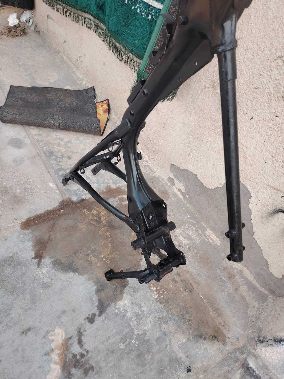 سلام عليكم شباب شاصي أوراق أصولي مكفول من عواج لحيم موديل 13بوري رفيع ابليته بي السعر 200بي مجال حك الجيه مكان دوانيه دغاره رقمي***********
