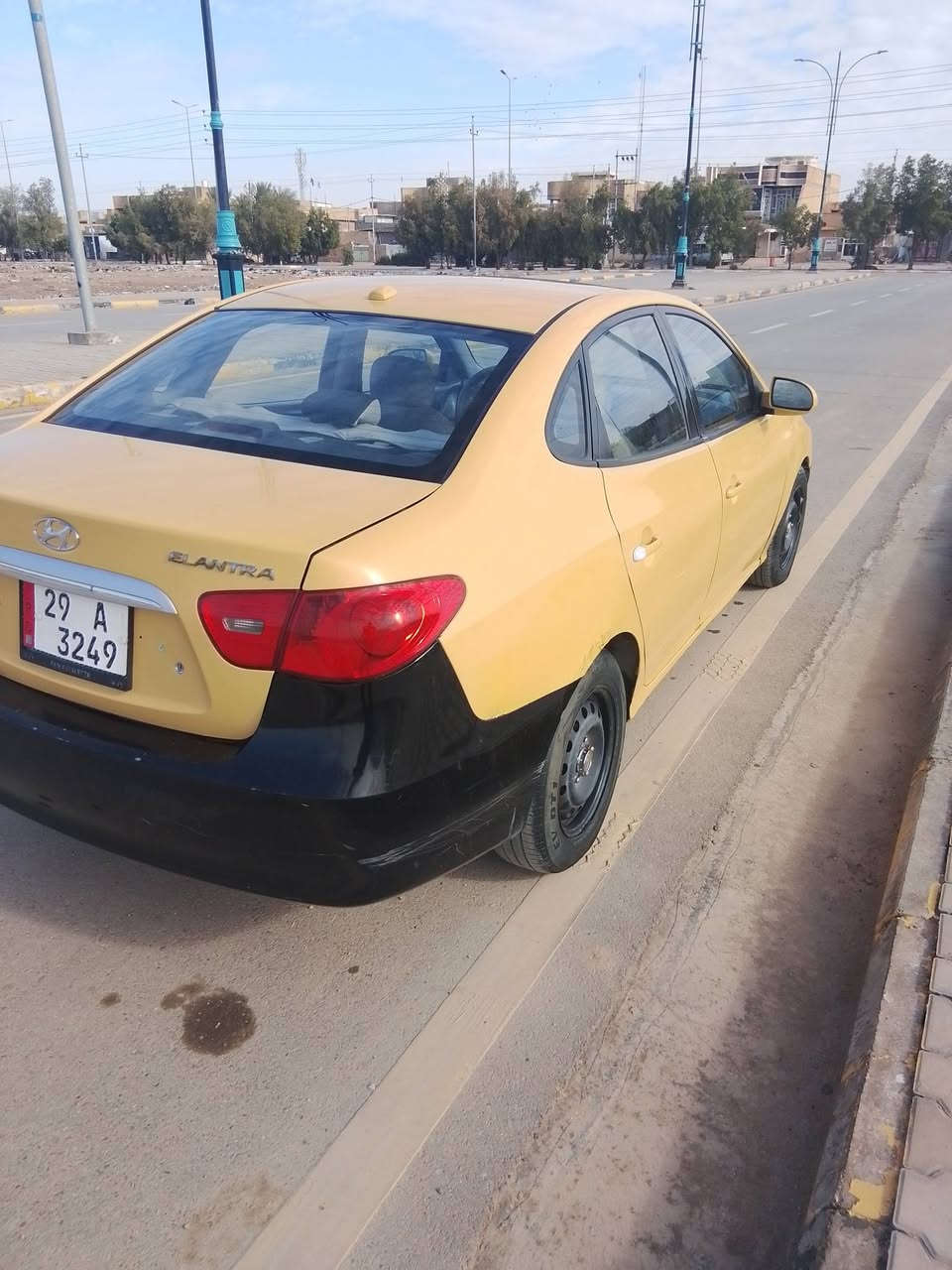 سلام عليكم ،هونداي النترا موديل ٨ للبيع 
وارد امريكي ضربتها جاملغ امامي 
بيها بعض التلحيضات ،السعر ٨٧ ،مكاني واسط الكوت،للاتصال,***********
