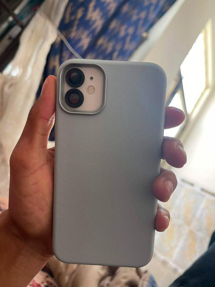 سلام عليكم ايفون11 عادي للبيع او. مراوس ذاكره128 بطاريه100 فيس ايدي متوقف مثل ماموضح بصوره شاشه بس عادي مماثر ع اي شي ولالون تروح وتجي بلستخدام مكاني ديالى شهربان حي العسكري  الباقي كله مكفول


**إذا كنت صاحب هذا الإعلان وتريد حذفه لأي سبب، رجاءا أرسل رسالة إلى الدعم الفني**