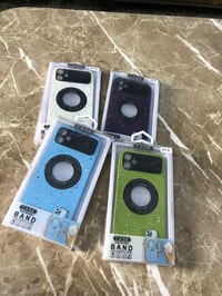 عندي كفرات ايفون من 11 الى 15 اذا احد يريد يدخل حاص لو رقم موبايل 0790...