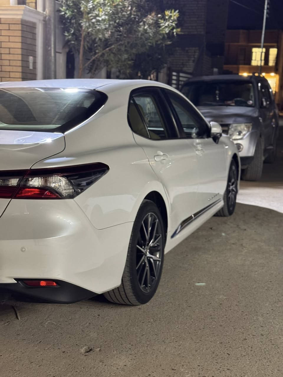 يالله من رخصه الادمن كامري موديل2024عبداللطيف باب اول مواصفات معروفه حساس مودرايف برده خلفيه ويل كروم اسود فتحه سقف مري شفط تخم تاير اسبير منازل هايبرد سياره طبعن وحجم مكينه 2.500 سياره جاهزه من كلشي اي نقص مابيه بيه جاملغ امامي مصبوغ بدون فتح ولاداخل مكانه اثر شخوط والسونار منشور وياه السعر المطلوب 230ورقه بيه مجال شيء بصيط بيع فقط مكان السياره الدوره او السيديه وهذا رقمي ***********
