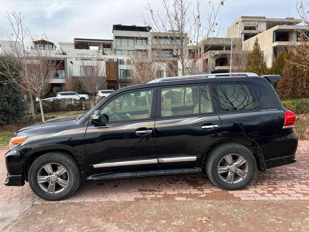 تۆیۆتا لاندکرۆزر 2015 وەنەوشە 
مواسەفات vxr v8
کامێرە پێشو دوا 
کوشن ساردو گەرم
کوشن خەزن و سوکان خەزن
موکەبەرە JBL و زۆر مواسەفاتی تر 
مواسەفات لێگزز 
228 هەزار هەقیقی ڕۆشتوە

سعر لە کۆمێنت داوابکە ڕاستەخۆ بۆت دیت 📩 

 ماڵی دۆستە  بێ دەعمو بێ لێدراوە هەتا بڵێی ماڵەکە جوانە يەک بست دەعامی پێشەوەی بۆ یاخە هیچی تری پێوە نیيە

ژمارەی خاوەنی 
***********
 ***********
