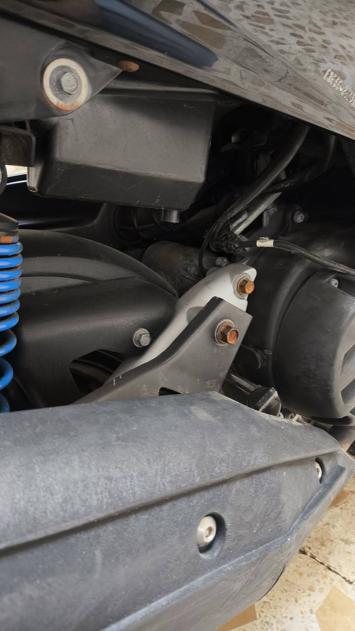 السلام عليكم جي تي ار للبيع صارله شهر ونص نازله من الرمبه الدراجه نظيفه حيل ماشيه 18  الف مبدله دهن خمس مرات  فقط + بانزين كله محسن اديرله  السعر 1200 وبيه مجال العنوان بغداد ***********
