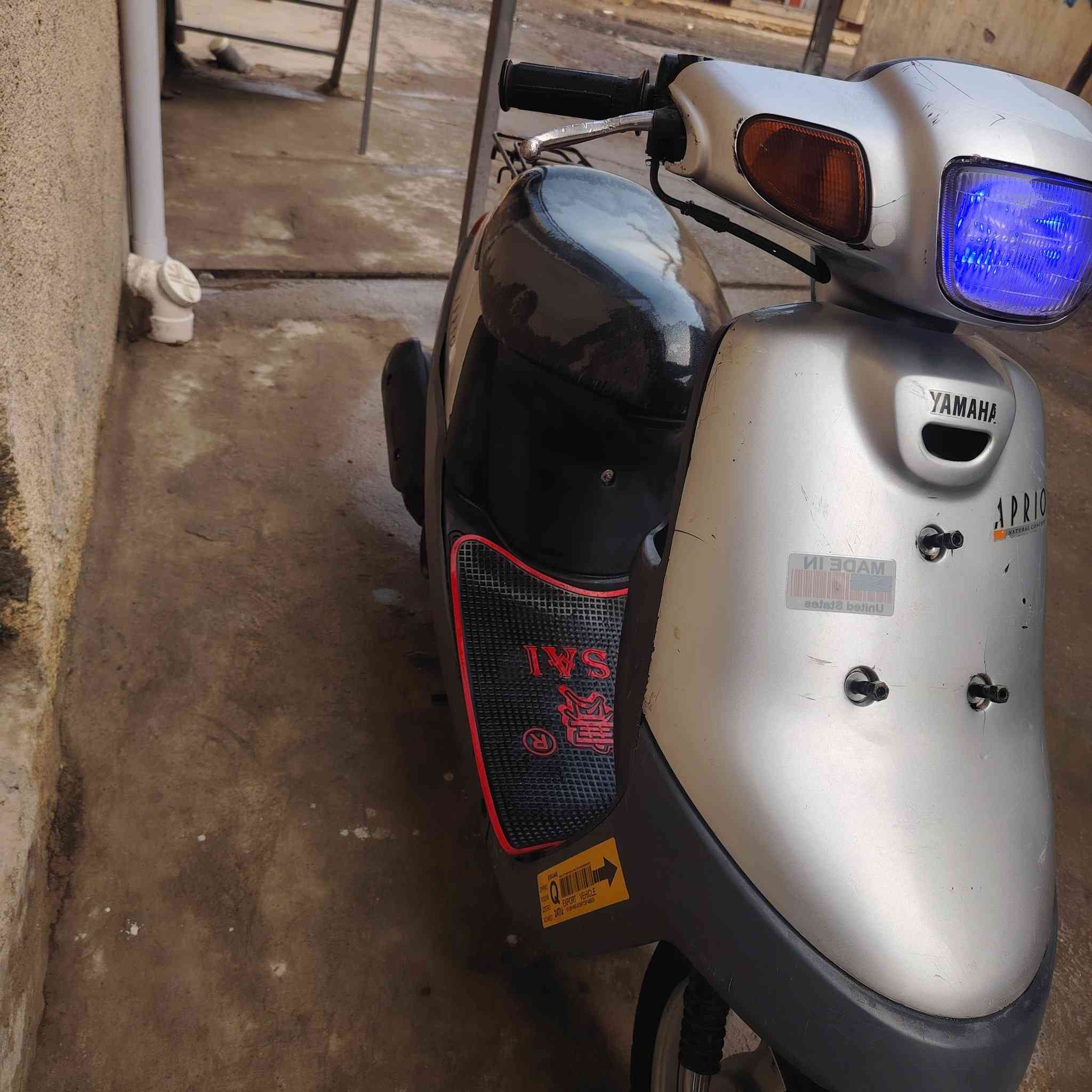 السلام علیکم ماطور بوتين لبيع مكينه فوك مفتوحه بس ترع اصلي لايب شغال يشاير شغاله دشبول شغال كيج بانزين شغال كيلومترشغال *********** السعر 350
وبي مجال
