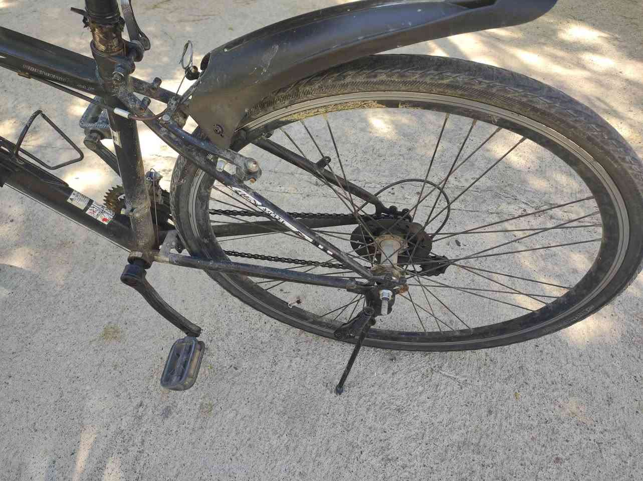 🚲 بايسكل للبيع
بايسكل رياضي نظيف وحالته كلش زينة، استعمال خفيف وجاهز تمشي بيه مباشرة.

المواصفات:
الحجم 27

خفيف وقوي

تايرات رفيعة مناسبة للشارع

بريكات شغالة تمام

قعدة مريحة

بيه رفارف أمامي وخلفي

حامل قنينة ماي

ما يحتاج تصليح، تركب وتمشي.

💰 السعر: (90الف)📍 المكان: (الزهور)📞 للتواصل: (***********) والسعر بي مجال

الجاد يتواصل خاص أو اتصال
