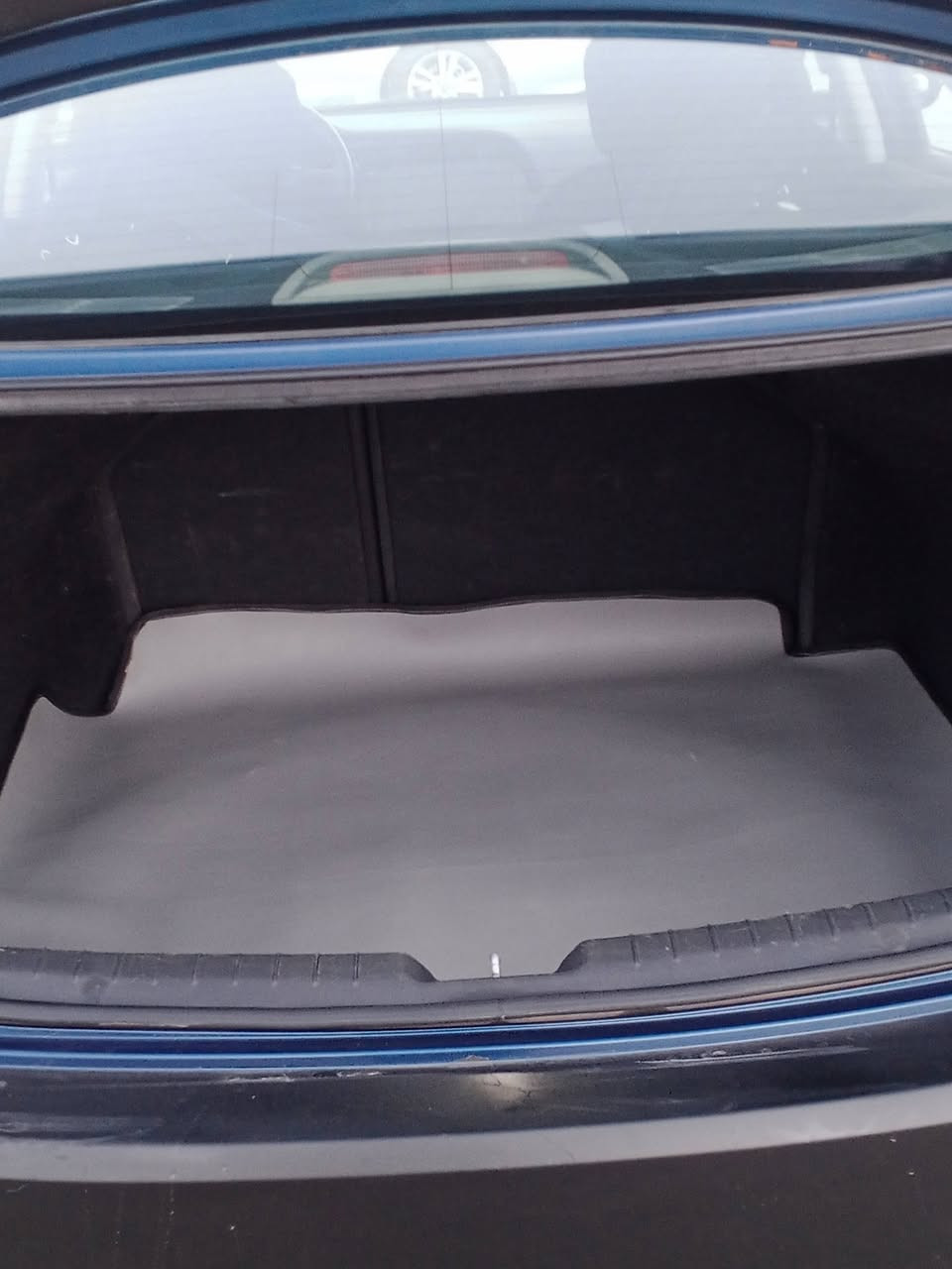 للبيع مراوس حسب القناعه السعر 125بيه مجال الانترا 18امريكي بيه قطعتين فقط باب سايق  جارد وقبق الصندوك جارد سياره ترايك زيرو دوشم جديده ارضي جلد محرك جديد كير جديد صدر جديد تخم تاير جديد بسمي تحويل ثاني يوم مشروع وطني رقم نكليزي سنويه 31 هزه جديد ***********اذا اكو ازيرا موديل 11يرهم مراوس وكلشي وسعر
