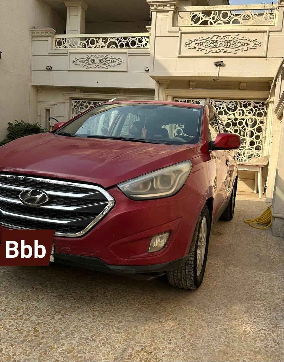 توسان وارد امريكي 2011✳️
محرك 2400 لوك لامبدل ولاشي ❇️
ماشية 100 كيلو❇️
 تبريد ثلج منظومة جديدة كاملة بالصيف شديتها❇️
صدرها نظيف مصلحة على ايدي ❇️
باتري جديد ❇️
 حادثها الركن الامامي بالجاملغ جهة السايق شرط بدون دواخل
 بيها رشات صبغ بالبيبان وشوية جراد بالبنيد والقمارة يعني ترتبها على ايدك تطلع فوول 
كشناتها والغرفة الداخلية بلادي لاتحتاج دوشمة ولاشي❇️
السيارة بغداد باسمي احول لك ثاني يوم ❇️
مكاني بغداد السيدية ❇️
السعر 115 ورقة حتى لااتعبك الشراي يراسلني ومااقصر ويا ❇️

الرقم واتساب او رصيد 
***********
غير متواجد على الفيس
