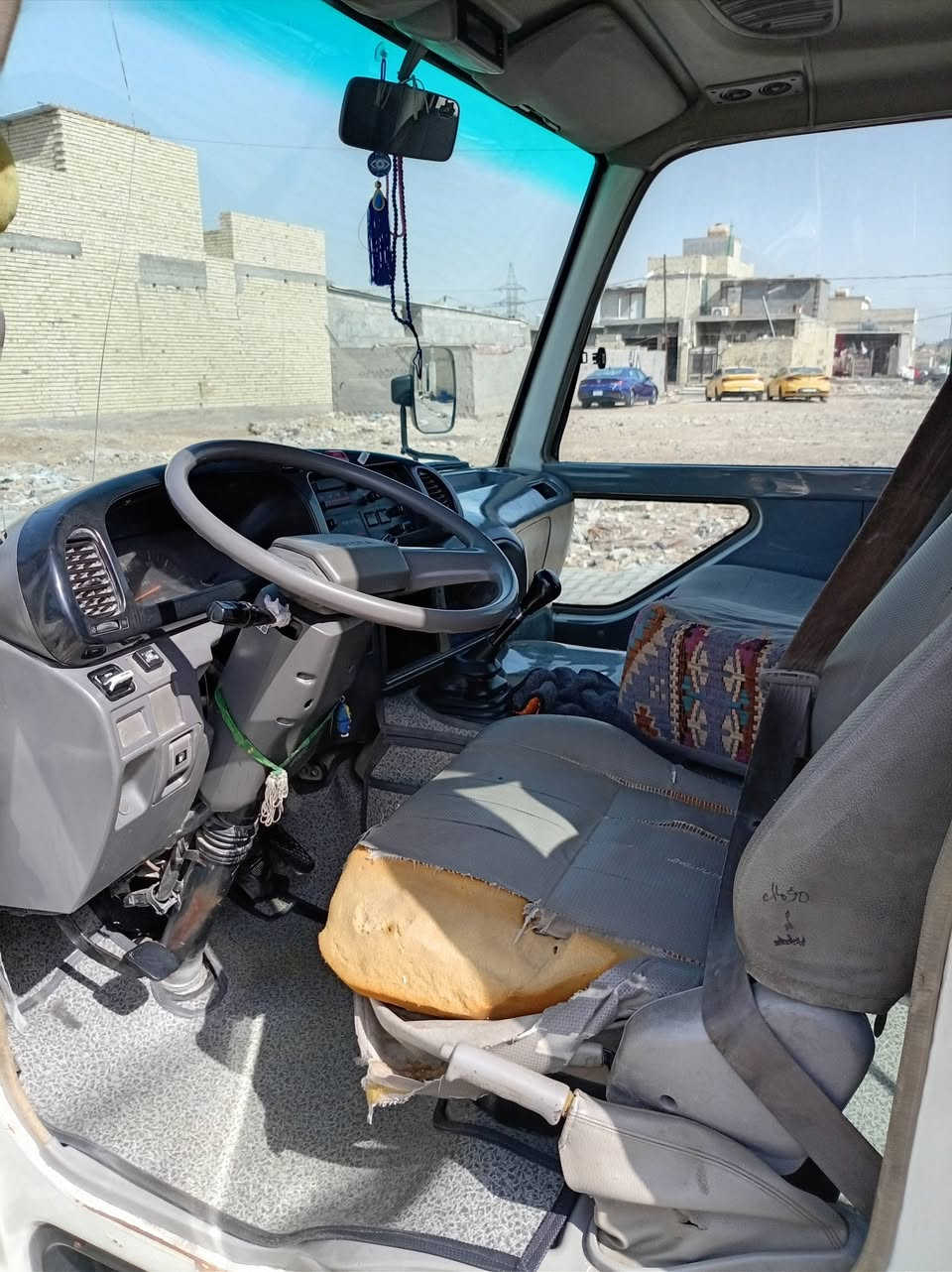 السلام عليكم كوستر موديل 2007 كير بي قر بس 2 والاكسنت بي ونه بيه منضومه غاز 80 لتر مكان الشعب نهاية الفورتات رقم الهاتف *********** السعر 215 وبيهه مجال قليل حك الجيه مكينه مكفولة
