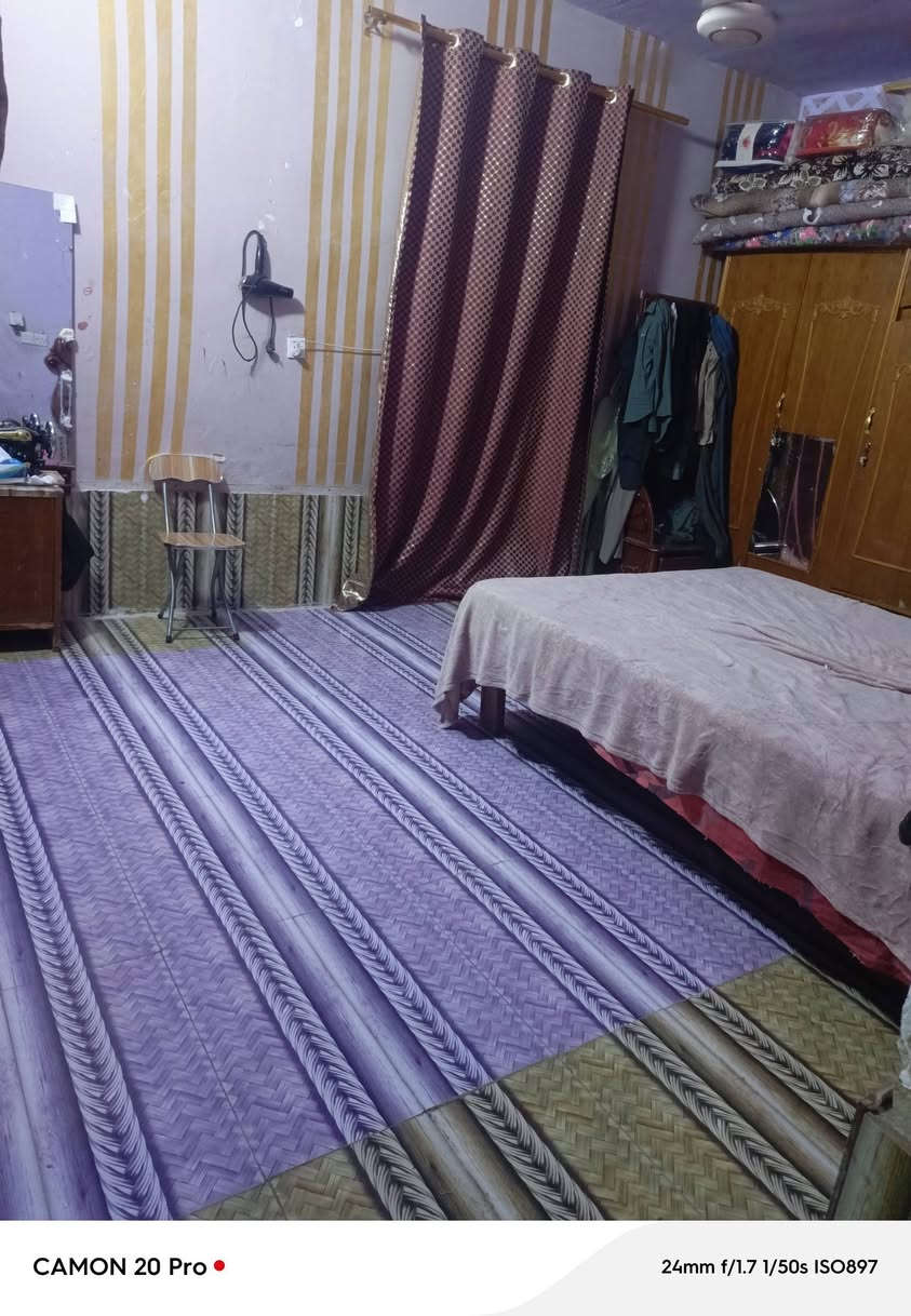 سلام عليكم بيت البيع ٣٠٠متر بصفه جامعه كربلاء قرار محكمه البيت سند ٢٥ المساحه ٣٠٠متر سعر ٥٢وبيه مجال السفسار مرواس عدي بسياره بيت قطعة عادي كلشي محسابه السفسار ***********وساب
