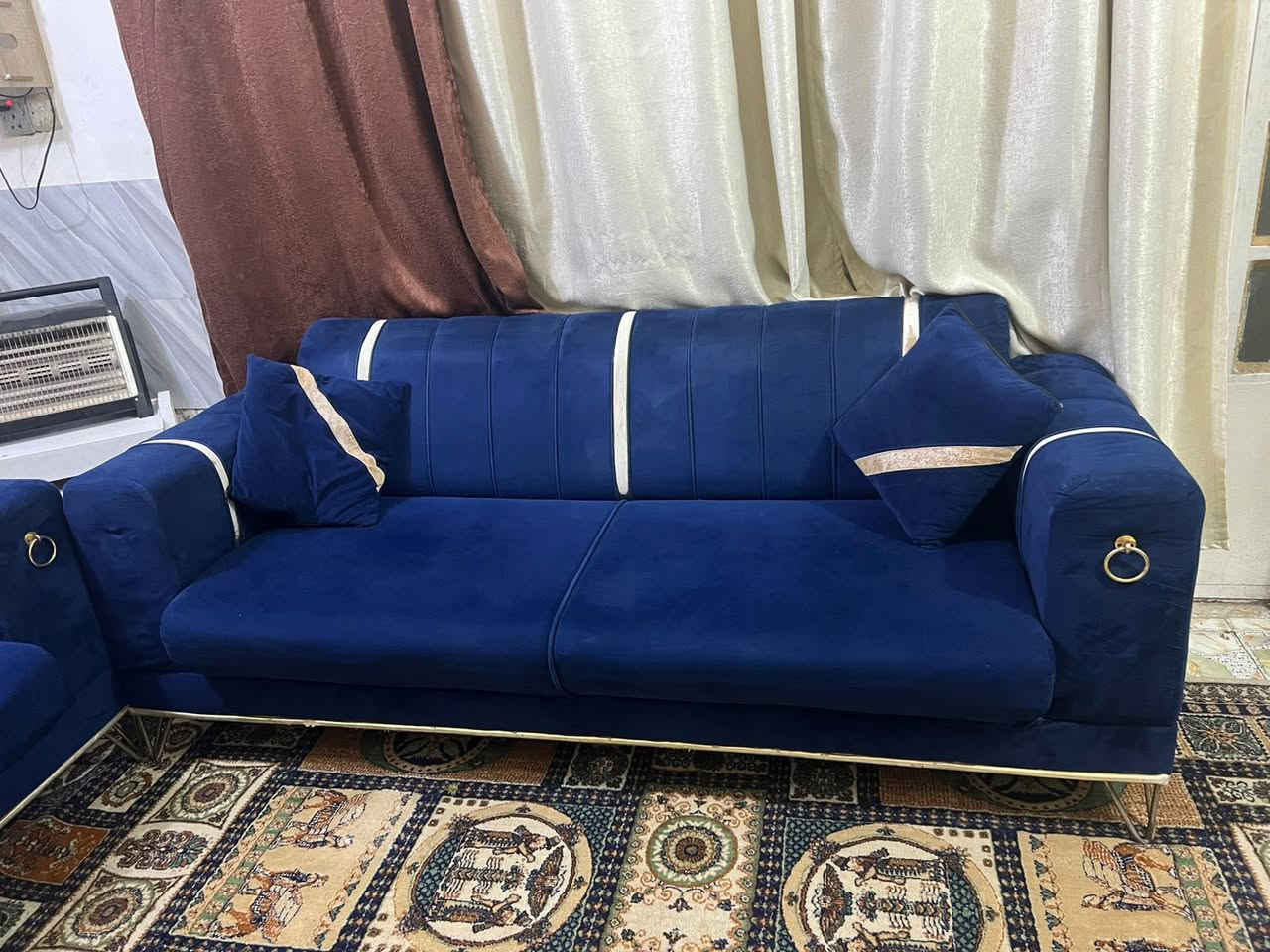 سلام عليكم تخم للبيع لون تركوازي
تخم النضافه 90‎%‎ عدد المقاعد 7 المقاعد طبية 
العنوان  بغداد الطوبجي
للاستفسار ***********
السعر 150 وبي مجال
