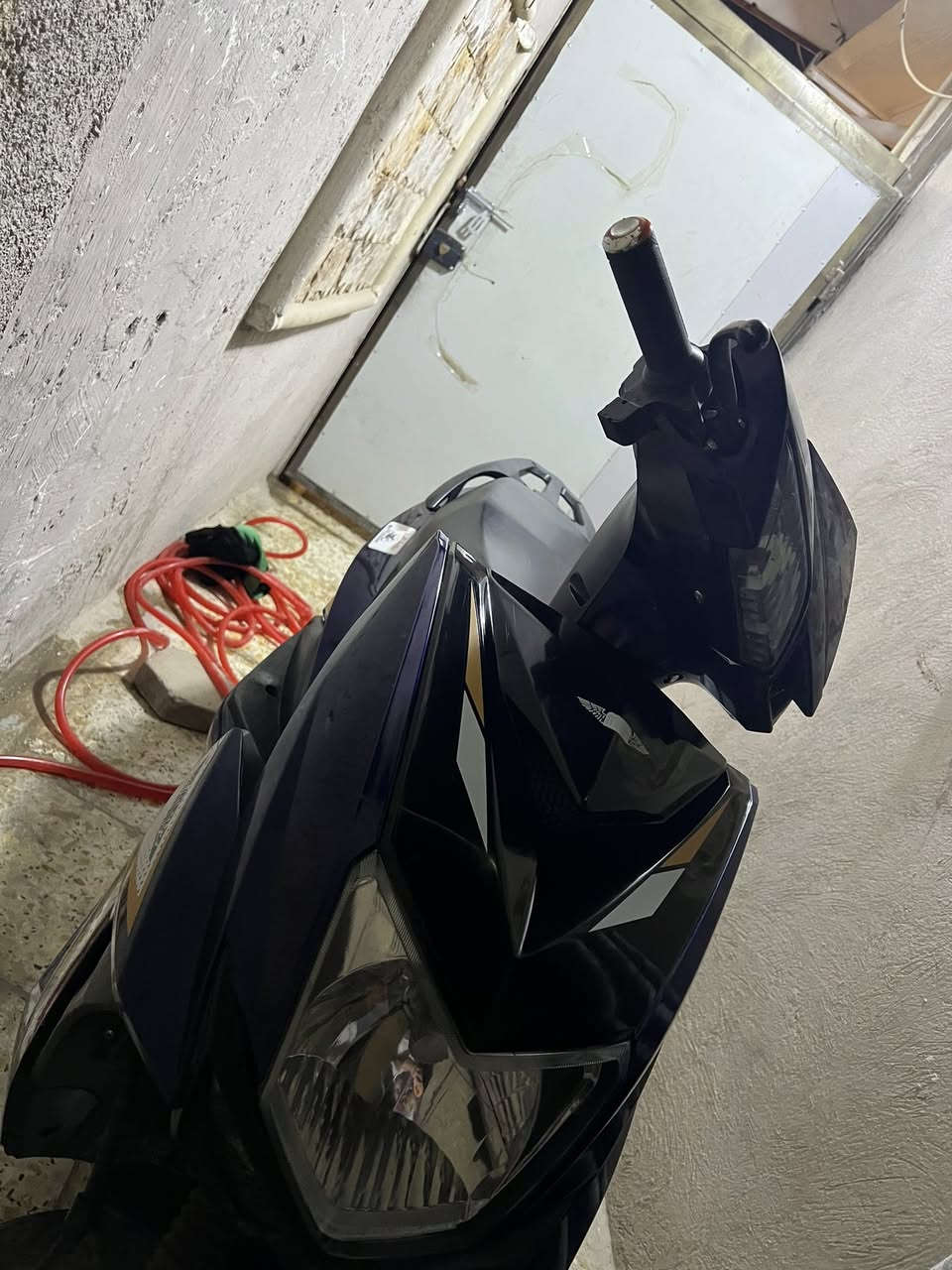 لسلام عليكم دراجه نوع سكنس خفاش شحن من شركه (MTR) وحش الامتي ار دراجه خيييييير من الله بلاد من كلشي  بلوتوث شحن موبايل ديجي سماعه بصمه سويج تشغيل عن بعدواذا  تسال ع البطاريات فووول تجيب ١٠ مصلحين وتجي اصدار ٢٠٢٥  ٤٥كيلو (6)  بطاريات استخدامي الشخصي فقط اروح الدوامي ٣كيلو متر وارجع . 
للتواصل خاص او واتساب ***********
