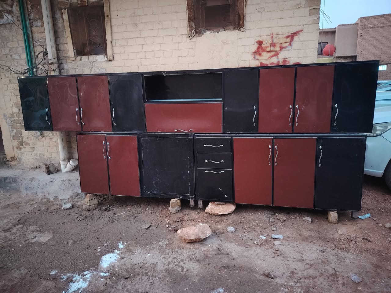 كاونتر نضيف كلش الأرضي ٣متر أو ربع والملحق ٤ مترو ١٥ سانتيم تسكام البيع المكان عل شط يم فرع السيد غازي أو منطقة الكربلا ئي يم المسبح عفك الاستفسار اوتتصل *********** اوحتى العنده مراوس أو بيع چنه حاضرين
