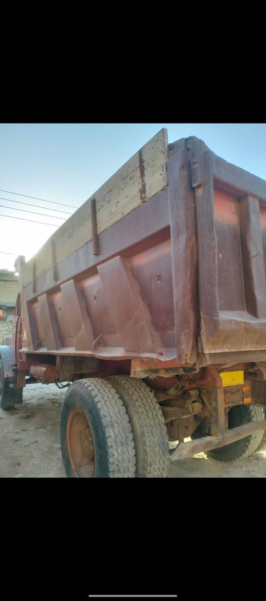 سلام عليكم بدي مال مان البيع نضيف كامل السعر 20وبي مجال اتصل ***********
