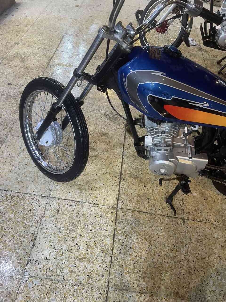 دراجه ايراني جديده تعمير كله جديد ادوات 
السعر المطلوب375بيهه مجال المكان البصره المطيحه ***********اليحب يتفضل وبخدمته
