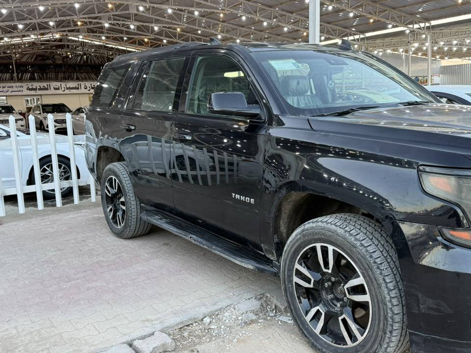 السلام عليكم 
تاهو 2015 وارد امريكي رقم بغداد للبيع او المراوس حسب الرغبه 
السونار موجود بالصور 
تخم تاير جديد تايلندي الاصلي عمره شهر
حدادية بالكامل جديدة
باتري جديد 
السياره كاملة ما ناقصها شي 
موجودة في النجف بسعر 275 
واتساب ***********
