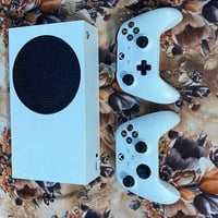 اكس بوكس سيريس S • ذاكرة ٥١٢ جيجا • حساب جيم باس