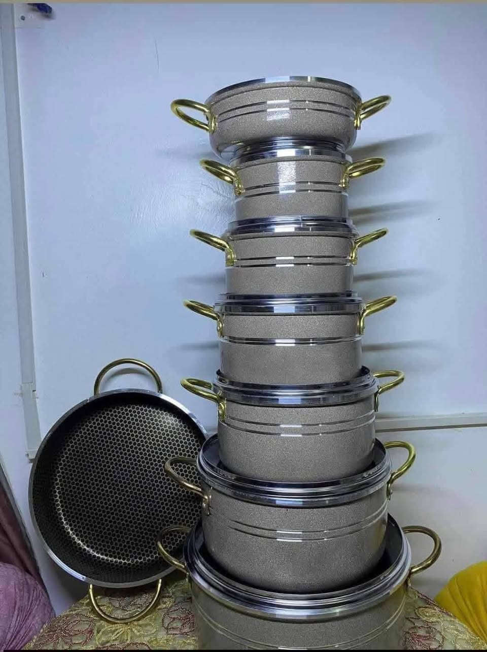 #عرض خاص بمناسبه قدوم شهر رمضان المبارك
سيت كداري كرانيت خليه نحل الاصلي 8 قطع ثقيل
زيتي ميلزك ولايحرك طعام ابد اليدات صب ذهبي

 #شرط الفحص قبل الاستلام 

6 كدورة 2 طاوات 

حجم 28 سم  ياخذ كيلوين 

#السعر  35 الف فقط 🥰 + #توصيل مجاني  

للحجز والاستفسار 
*********** الصفحه او واتساب ❤️
