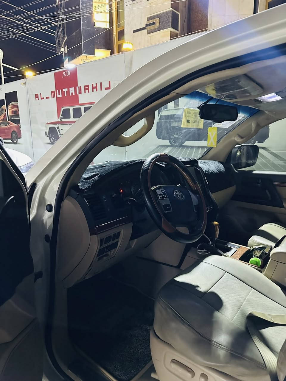 موديل 2013 سعر مناسب جداً 🔥🔥  283 ورقه فقط لاندكروز 2013 بسمي رقم بغداد صبغ فقط ٤ فقط وماكو هيج سعر مكاني بغداد السيديه رقمي ***********
