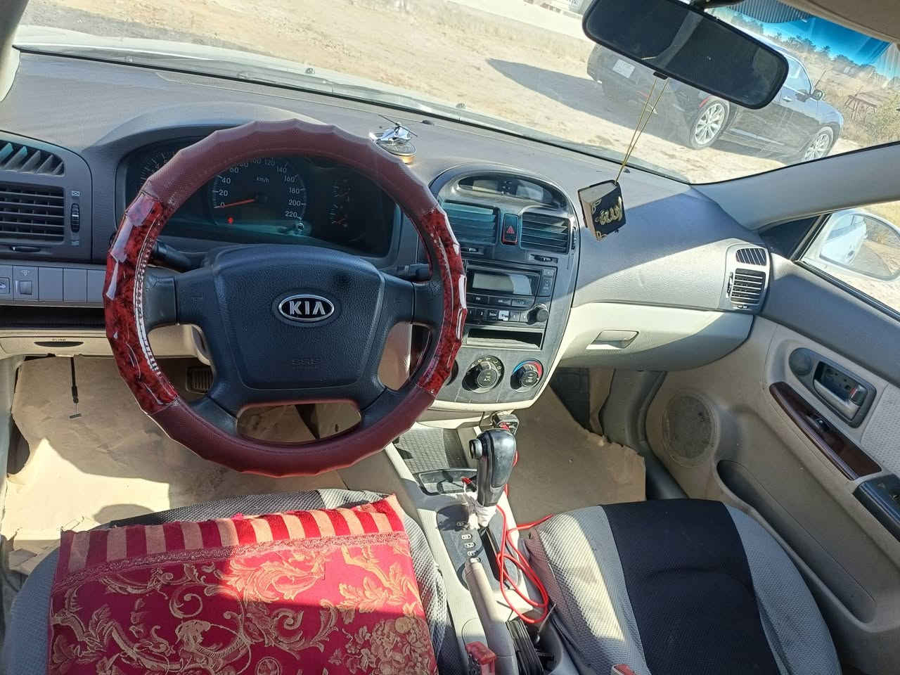 سبكترا 2006 محرك 2000 خاليه من الضربه القويه مصبوغه عام گير ومحرك وكهربائيات كفاله حداديه 50 بلميه مكاني ناصريه مركز السعر 75 وبيها مجال سياره بااسمي سنويه ل29 هزه بعدها ما ساقطه
***********
