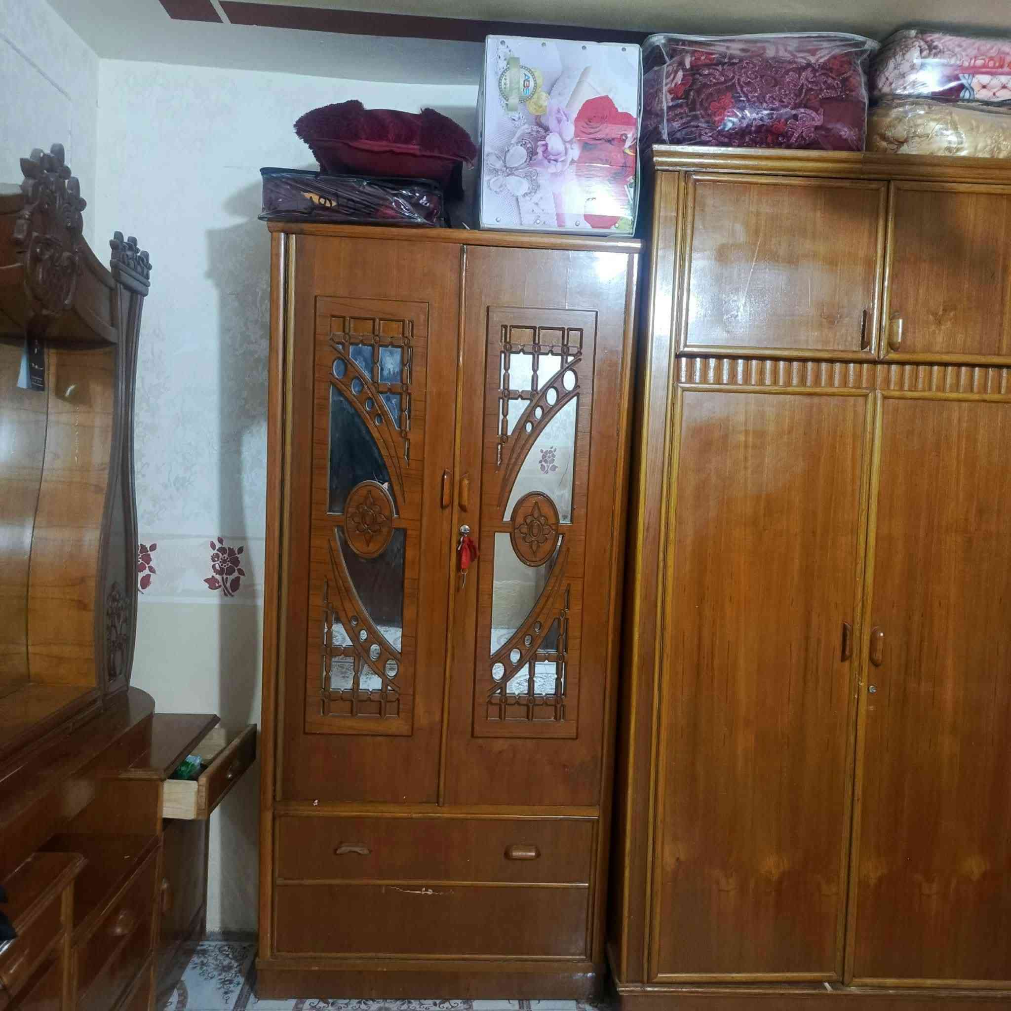 غرفة اخت جديده للبيع السعر 650 وبيها مجال قليل العنوان حله ورديه خارج مقابيل العلوه مخضر رقم ***********
