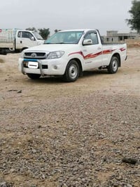 بيكم هايلوكس موديل 2011رقم اربيل انكليزي مكفوله كفاله عامه سياره نضيفه...