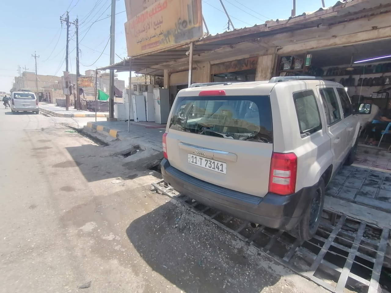 السلام عليكم للبيع جيب باتريوت موديل 17 رقم بغداد انكليزي بسمي جاهزه من كل شي ذي قار قضاء الشطرة رقم الهاتف ***********  السعر 95  ورقه
