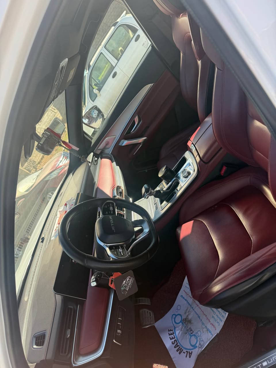 سيارة عائلية 7 ركاب، نظيفة جداً واستعمال خفيف.

🔹 محرك 1.5 تيربو اقتصادي وقوي
🔹 قير أوتوماتيك DCT
🔹 شاشة وسطية + عدادات رقمية
🔹 كاميرا خلفية + حساسات
🔹 تشغيل بصمة + دخول ذكي
🔹 مكيف خلفي
🔹 جنوط 18
🔹 أنظمة أمان ABS + ESP

ماشية 100 الف كيلو
السيارة كلين تايتل
بيها بس طخة بسيطة بالباب موضحة باخر صورة

السيارة مريحة وواسعة ومناسبة للعائلة والسفر.

📍 الموقع: أربيل - عينكاوا
💰 السعر: 160 وبيها مجال
📞 للتواصل: *********** أربيل, العراق
