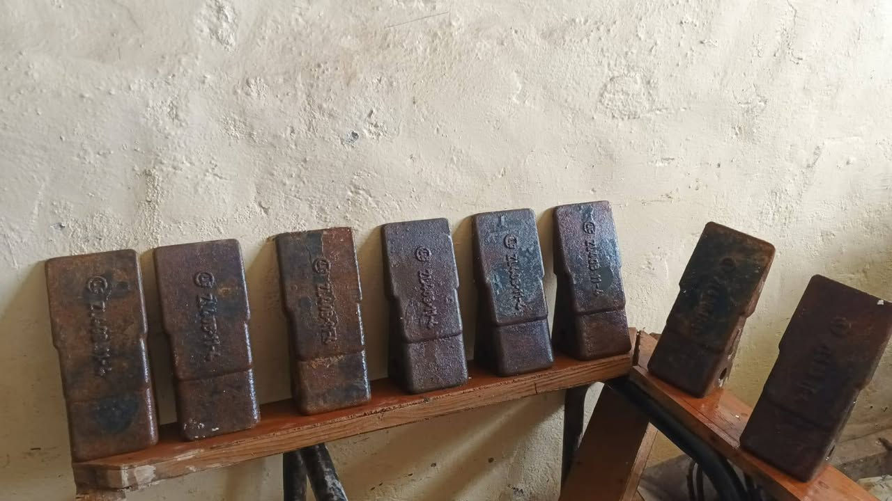 عندي تيرات وسنون طخم كمل رقم ‏‪***********‬‏
