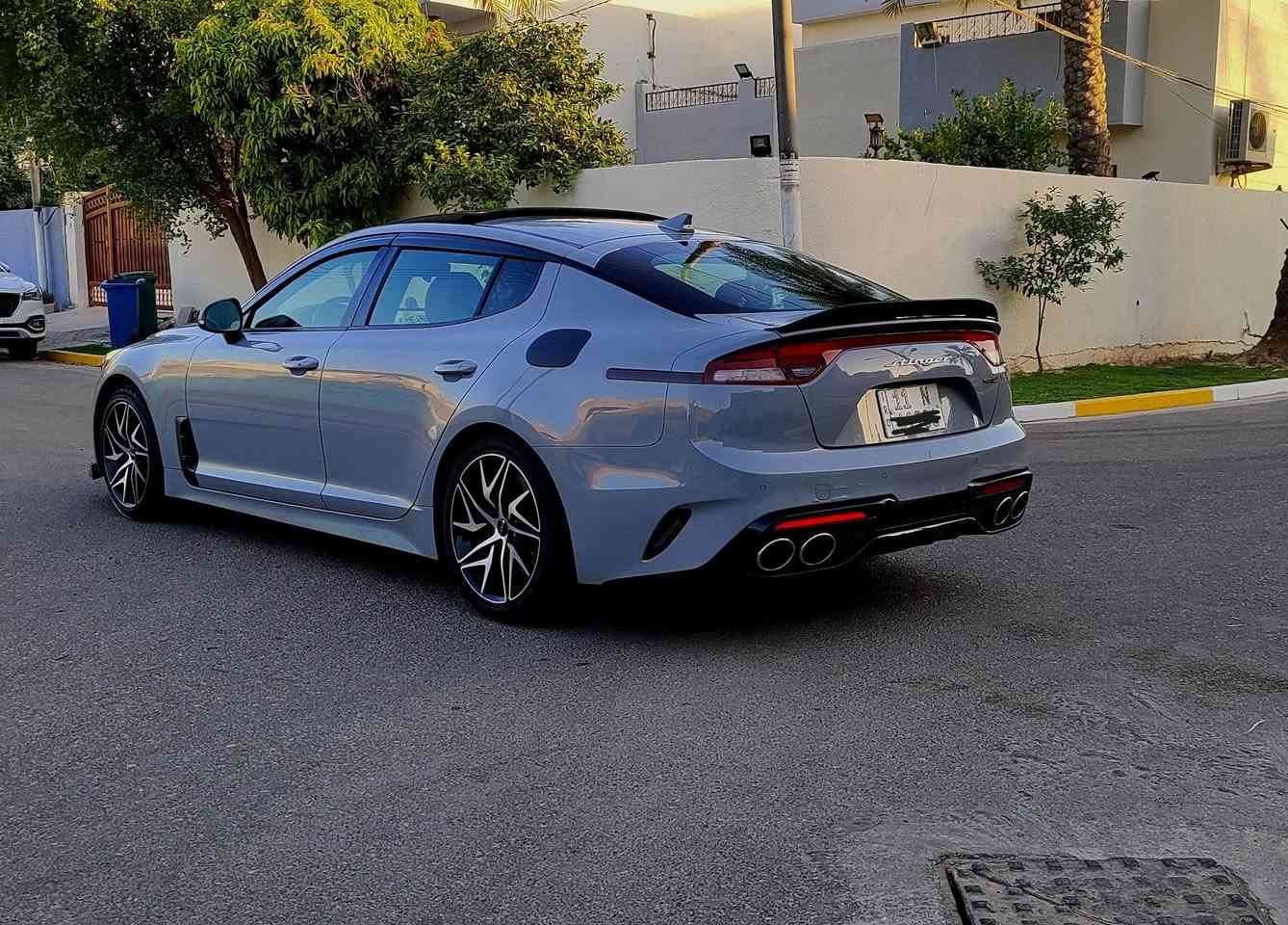 #كيا #ستنكر موديل 2022 رقم بغداد حره 
فول فول مواصفات بصمة بارنوما فتحة سقف 
محرك 4 سلندر 2500 تيربو جارجر تويل 

حادث جاملغ ايمن باب سايق شويه فوك الباب ايرباك دركه فقط راجع وكاله
بدون دواخل حادث خفيف
المواصفات
لون سمنتي سموك
 كيا ستينكر موديل 2022  GT LINE 
 محرك 4 سلندر 2500 تيربو جارجر تويل 
 عداد المسافة37
 نظام صوت harman.kardon  سماعه12
لايتات زينون عالي واطئ اصل مع كشافات ليد  ٤عدسه ليد دعاميه ترحيب
 بصمة للابواب مع بصمة تشغيل وتشغيل عن بعد اناره ترحيب
اشارات بالمرايا الجانبية مع حساسات الاجتياز الجانبي 
 حساسات خلفية اصل مع كاميرا دوارة 
ويل كب حجم 18مع طقم تاير بحالة ممتازة جدا
 رادار امامي وتوقف تلقائي 
 مرايا جانبية شفط كهرباء هيتر مع كفرات كربون فايبر
 سقف المركبة بانوراما 
صالنصة خلفية رياضية باربعة فتحات 
 غرفة السيارة جلد اصل  
 شاشة دشبول كبيرة لمجموعة من الايعازات 
 تحكم كهربائي متكامل الايعازات لمقاعد المقدمة 
 حساسات الانحراف عن المسار في الطرق المفتوحة 
ستيرن رياضي حرف D مع شفتات ستيرن 
تحكم ستيرن متكامل الايعازات مع تحكم الرادار 
رادار امامي تفاعلي وتحكم كامل من الستيرن 
 وضعيات للقيادة عدد 5 
منافذ USB,AUX مع شاحن موبايل وايرلس 
مقاعد السائق والراكب رياضي
كراسي تبريد تدفئه
ستيرن هيتر
داخل كنتارة
لحية اصلي اماميه
مرايه وسطيه اوتو
تبريد خلفي منفصل
اوتو هولد 
اتو ستارت
لايت اوتو ذكي عند القيادة
بريك بصمه
اوتوستارت
حساس مطر
حساس لايت
سياره اي نقص مابيهه من جميع نواحي دخول جديد
للاستفسار 
سعر 188ورقه
 (***********)
مكان بغداد
عامريه
