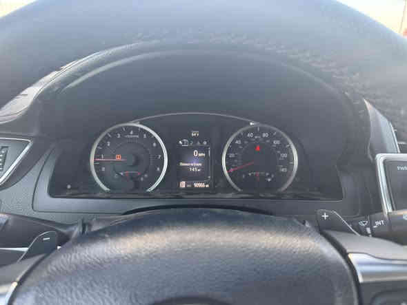 سلام عليكم 
تويوتا كامري ٢٠١٧وارد امريكي 
فول مواصفات تةنها بةصمة نية 
سلايد،گوشين كارةبا ،شاشة،كاميري ،ڤوليوم ،تحديد سورعة ،
وةزوور مواسفات تر سةيارةكة بةكلين داخيل بووة تةنها يةك جاملغ پیشەوە سبوغ شانصي بةتانة بةشةرت تةنها بةدةنةكةي قنجاوة بي ئيرباك 
90milروویشتووە
بەناوی خؤمە
نرخ١٥٣$
رەقەم موبایل ***********فایبەر وە وەتساب
