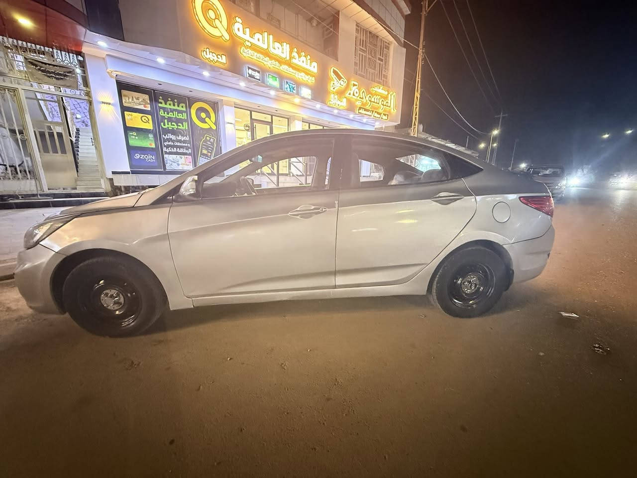 هيونداي اكسنت 2016 للبيع او مراوس بسياره احدث وانطي فرق نقدآ
• اللون: سلفر
 • القير: اوتوماتيك
السيارة استخدام يومي وحالة جيدة جداً
ماتشكو من مشاكل ميكانيك وتحتاج ترتيب فقط.

الملاحظات بكل صراحة:
 • طخه خفيف باب خلفي.
 • يحتاج ضبط بونيت بسيط.

السيارة جاهزة للفحص بأي مكان.
السعر: ٨٧ ورقه وترهم مراوس هم بسياره احدث 

للتواصل خاص او اتصال.
رقم الهاتف 
اثير.   ***********
اسيا.   ‭٠٧٧٤ ٨٠٤ ٨١١٠
