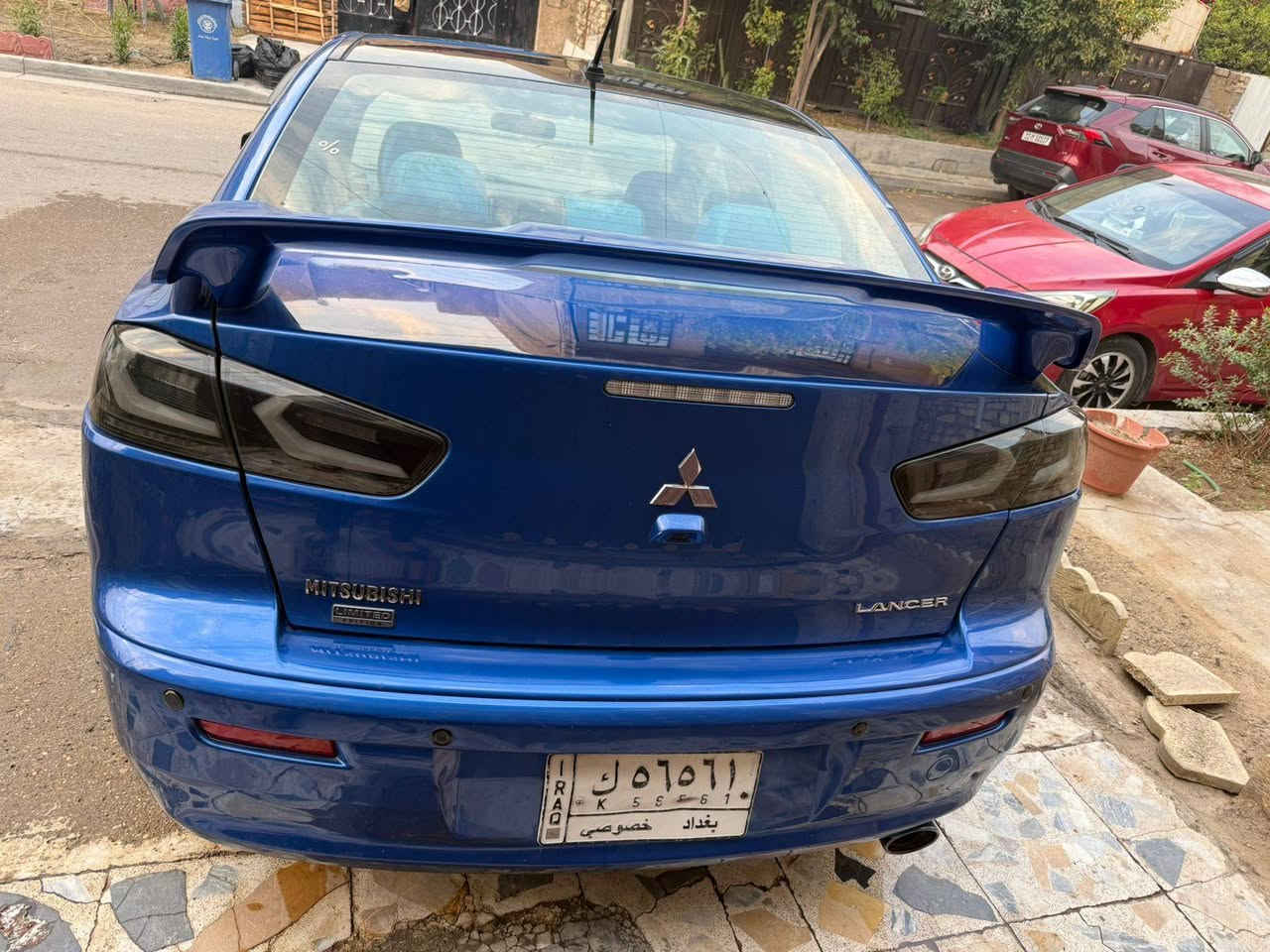 لانسر قرش ٢٠١٧ لمتد ادشن قماره سوده مواصفات فتحه سقف شاشا كامره شفتات كير تحكم ستيرن جهتين اشاير مري محرك ٢٠٠٠دوش حادث امريكا جاملغ امامي يسره مصلح بارد ونطخت عدي جاملغ يمنه وباب الصدر بدون دواخل ماشيا ١٠٢ميل سياره جاهزه اي نقص مابيها مكان السياره بغداد الغزاليه السعر ١١٧وبيها مجال بصيط بيع او مراوس *********** بغداد, العراق
