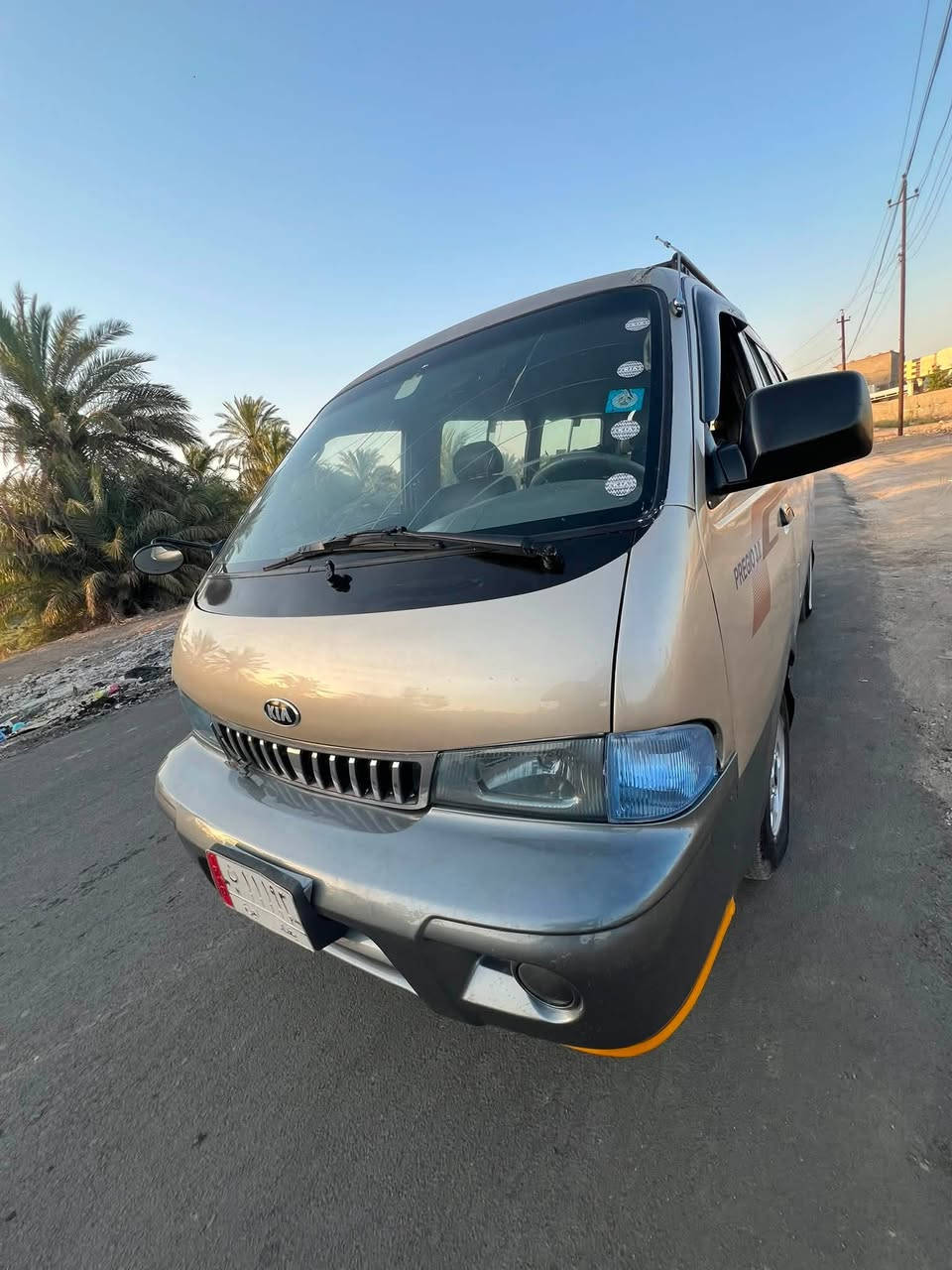 سلام عليكم كيا بريجو للبيع موديل 98مكينه نضيفه كير اكسل نضيف شاصي واحد معمر اليمنه فقط كهربائيات كلها جديده تخم تاير سياره مصبوغه فرن مكفوله من ضربه سياره غرفه ستاركس جلد جديده صدر امامي خلفي جديد مكان سياره بغداد ابو غريب *********** السعر 65 وبيها مجال
