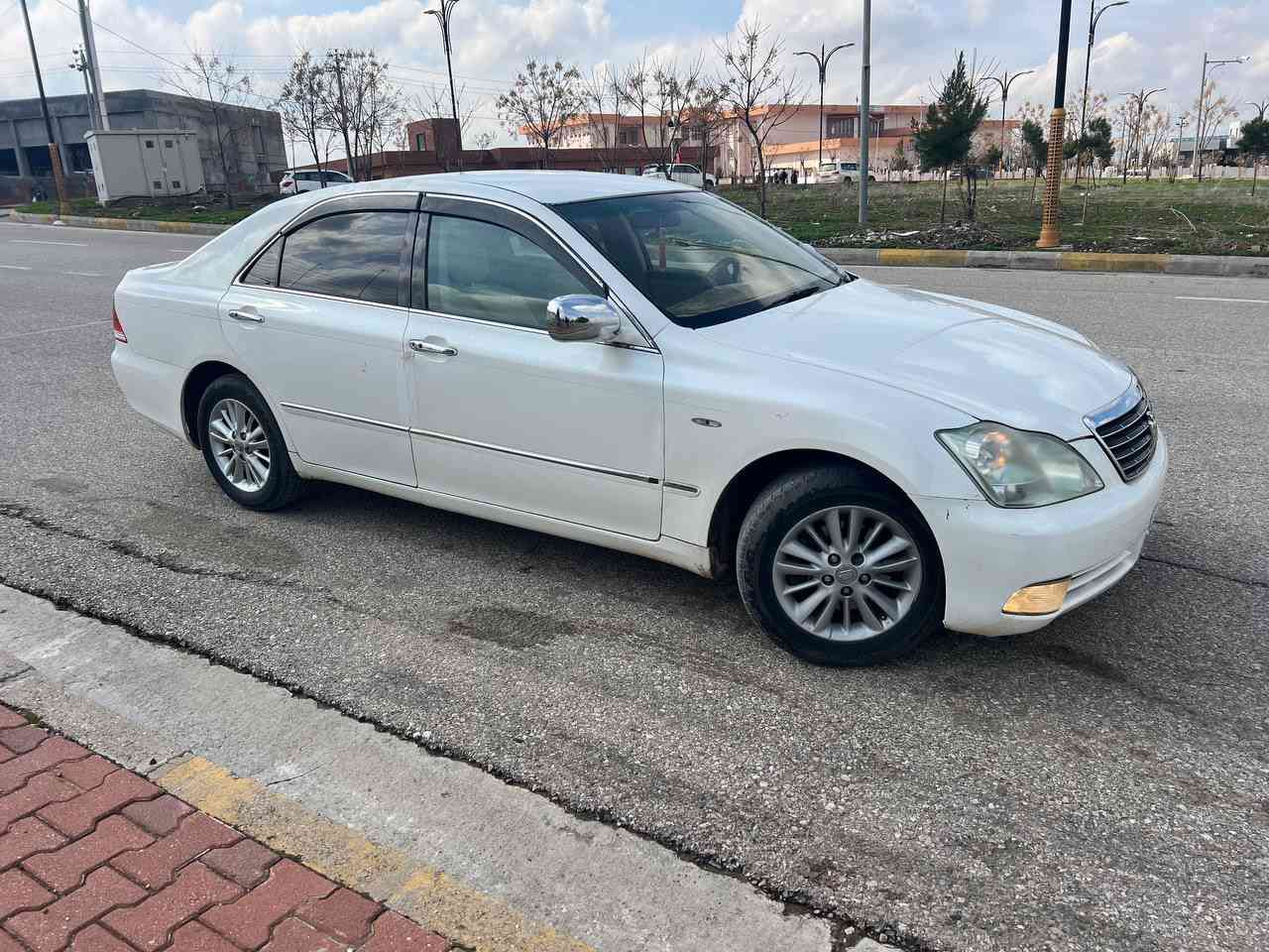 سەرەتا بەناوی خوا
شاهینە182 براوە
٢٠٠٥ گەورە بە گەورە
3 دوگمە ی پەردە
 تایەو ویلی مەزبوت باتری تازە
تەبرید ساردو گەرمی بەسراوە 
جامی پێشو دوا هەلگیراوە کونی گەرمی گیراوە
سەقفی بە شەرت شوشەی
موشتەریت تەلەفون کە یان نامە بنێرە جوابی کۆمێنت نا دەمەوە
ژمارەی موبایل *********** 
ڤایبەر و وەتس ئەپی لەسەرە 

شوێن هەڵەبجەی شەهید
ئەدمین ❤️
